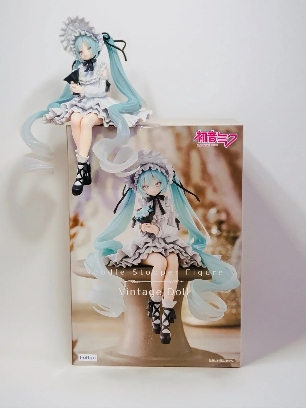 Hatsune Miku Vintage Doll Noodle Stopper Figure